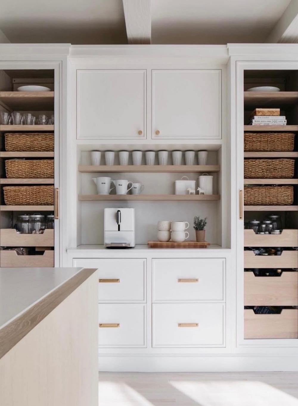 Luxurious built-in coffee bar